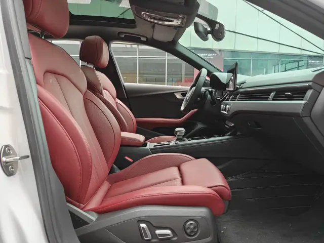 Audi A4L — Фото автомобиля 10
