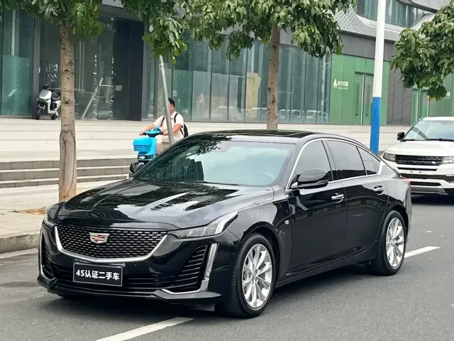 Фотография автомобиля — Cadillac CT5