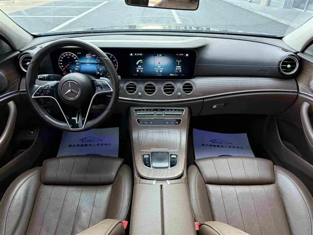 Mercedes-Benz E-Class — Фото автомобиля 15