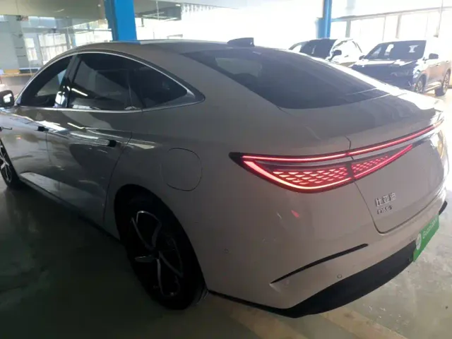 BYD Seal 07 DM-i — Фото автомобиля 4