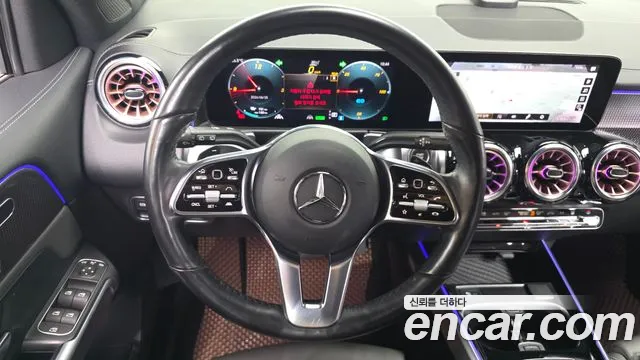 Mercedes-Benz EQB — Фото автомобиля 9