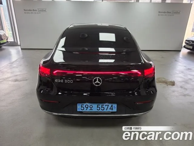 Mercedes-Benz EQE — Фото автомобиля 4