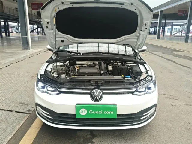 Volkswagen Golf — Фото автомобиля 19