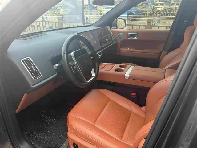 Li Auto L6 — Фото автомобиля 3