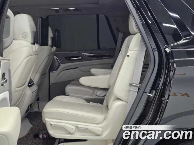 Cadillac Escalade Generation 5 — Фото автомобиля 7