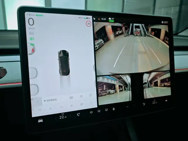 Tesla Model Y — Фото автомобиля 11