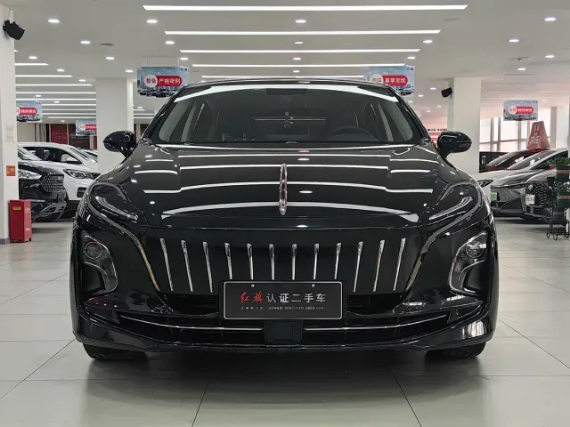 Hongqi E-QM5 — Фото автомобиля 2