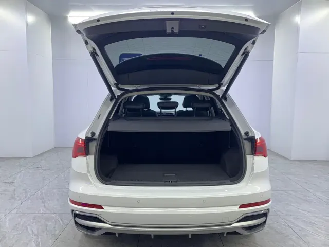 Audi Q3 — Фото автомобиля 19
