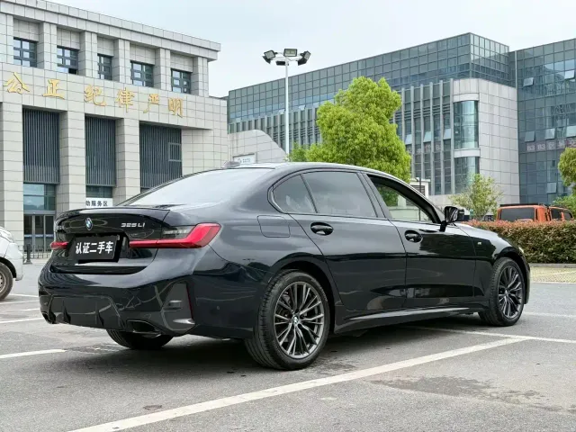 BMW 3 Series — Фото автомобиля 3