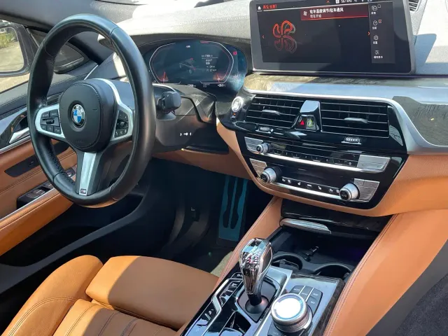 BMW 6 Series Gran Turismo — Фото автомобиля 9