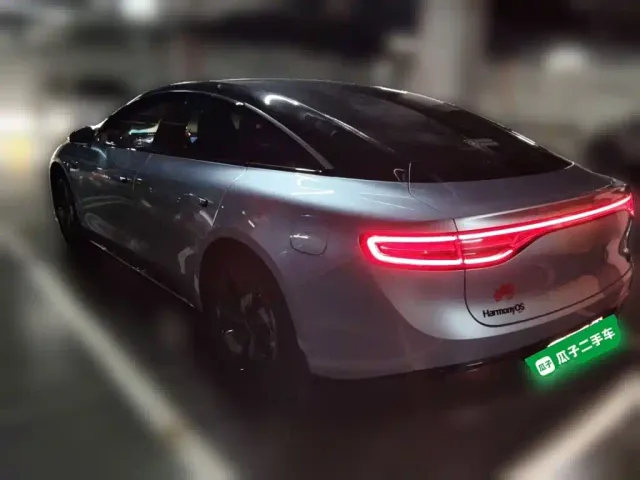 Luxeed S7 — Фото автомобиля 4