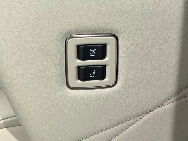 Toyota Alphard — Фото автомобиля 12
