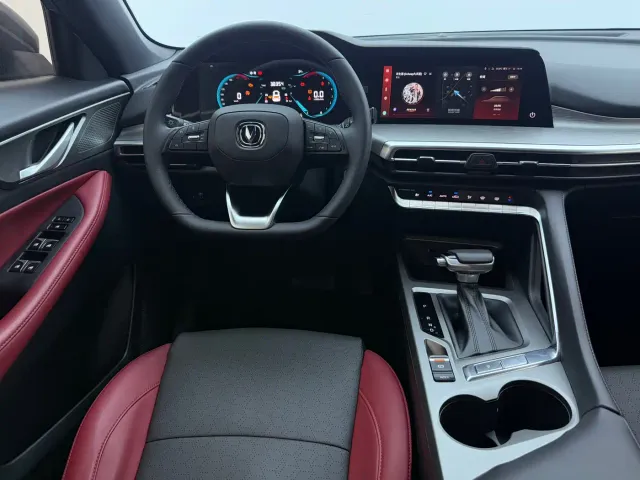 Changan CS35 Plus — Фото автомобиля 11