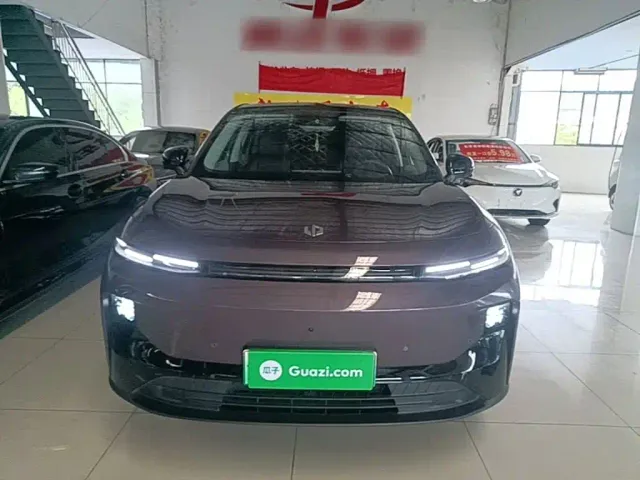 Leapmotor B10 — Фото автомобиля 2