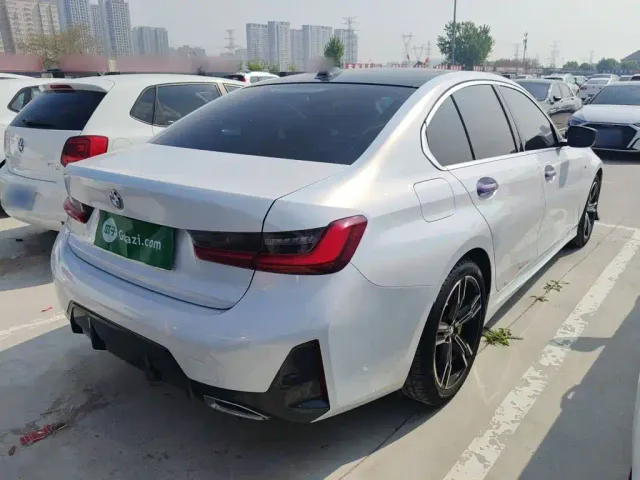 BMW 3 Series — Фото автомобиля 4