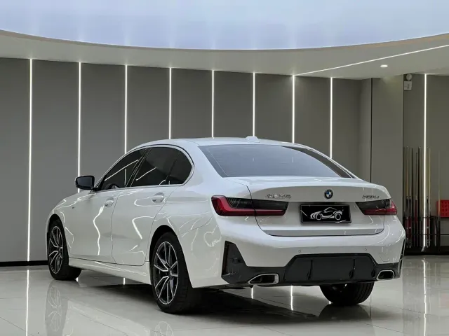 BMW 3 Series — Фото автомобиля 18