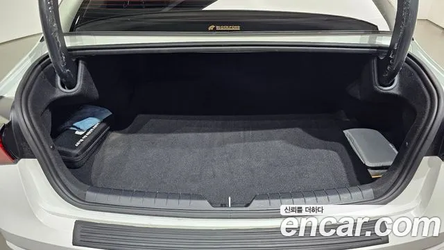 Kia K5 Новый K5 3 поколение 2.0 LPi(Для проката) — Фото автомобиля 30