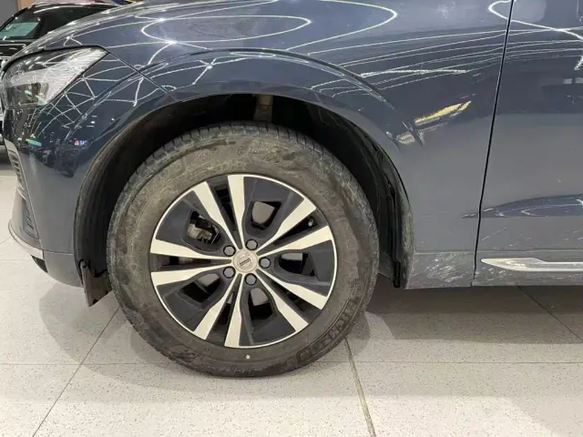 Volvo XC60 — Фото автомобиля 14