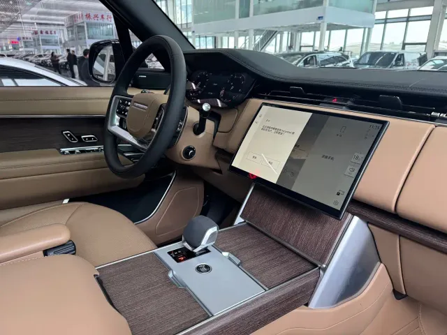 Land Rover Range Rover — Фото автомобиля 11