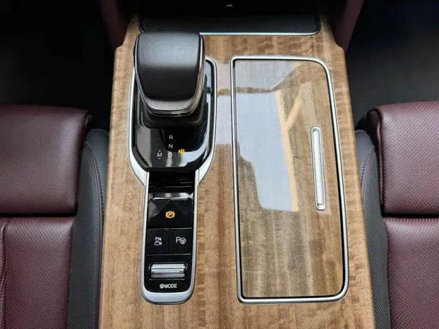 Hongqi HS7 — Фото автомобиля 15