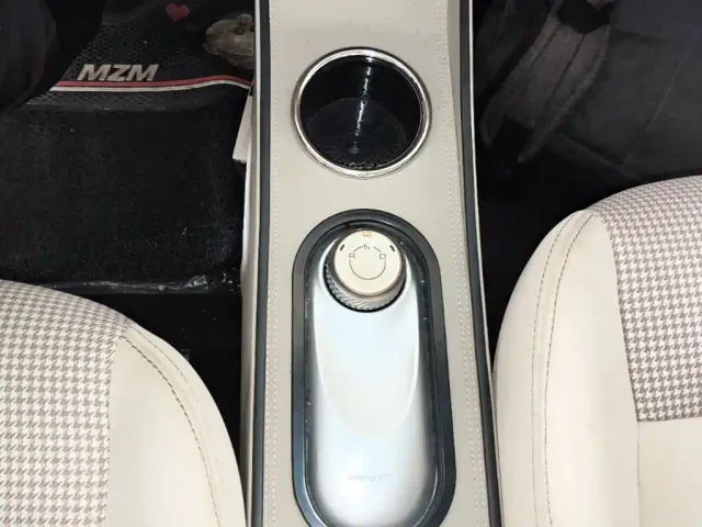 Wuling Hongguang Mini EV — Фото автомобиля 13