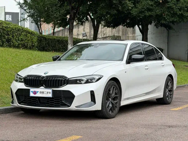 Фотография автомобиля — BMW 3 Series