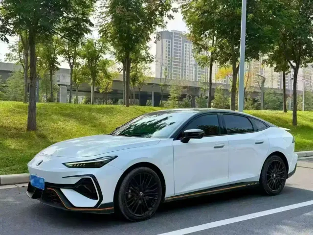 Фотография автомобиля — Changan UNI-V