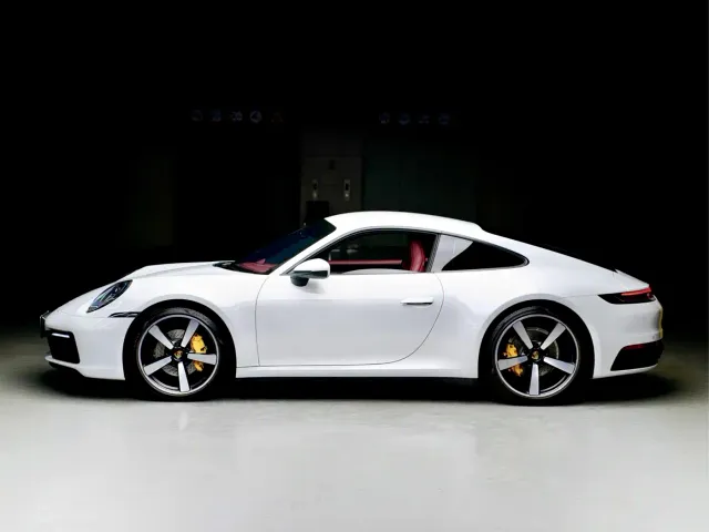 Porsche 911 — Фото автомобиля 3