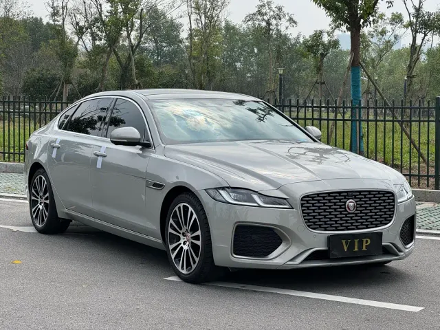 Jaguar XFL — Фото автомобиля 3