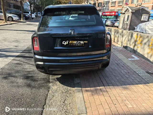 Rolls-Royce Cullinan — Фото автомобиля 8