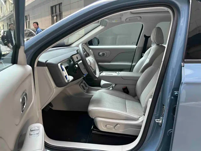 Leapmotor B10 — Фото автомобиля 14