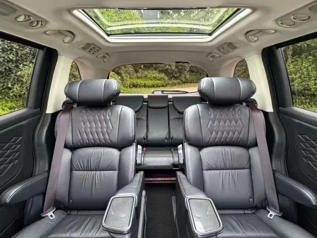 Honda Elysion — Фото автомобиля 7
