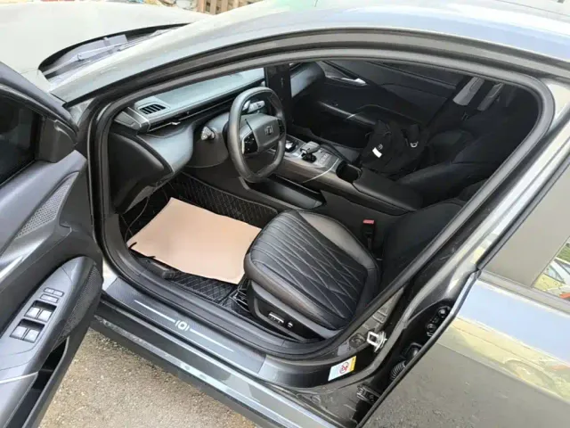 Changan Qiyuan A05 — Фото автомобиля 15