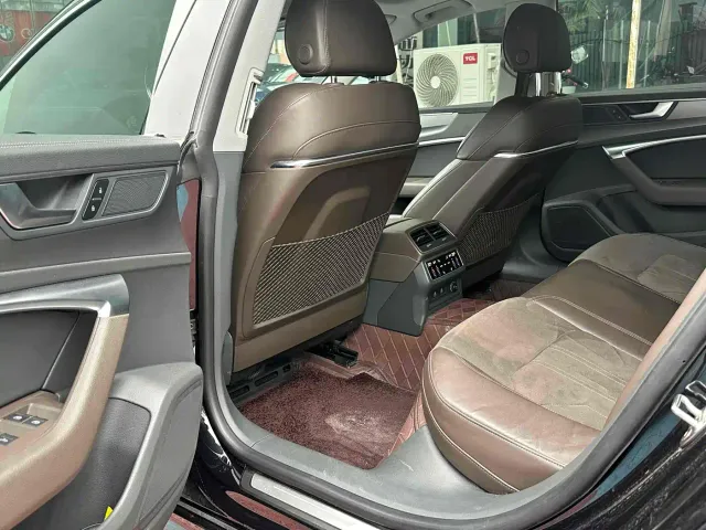 Audi A7L — Фото автомобиля 11