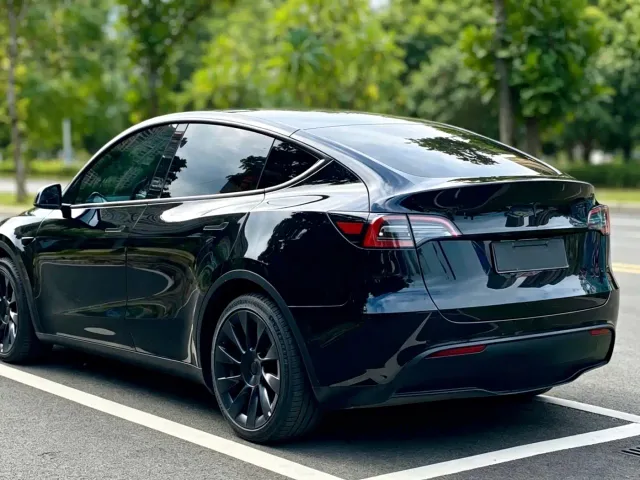 Tesla Model Y — Фото автомобиля 7