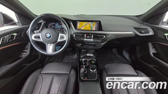BMW 1 Series F40 — Фото автомобиля 10
