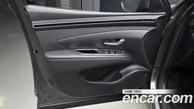 Hyundai Tucson Tucson (NX4) Бензин 1.6 турбо 2WD — Фото автомобиля 22