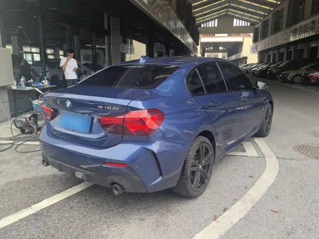 BMW BMW 1 Series 2023 125i M Sport Shadow Edition — Фото автомобиля 6