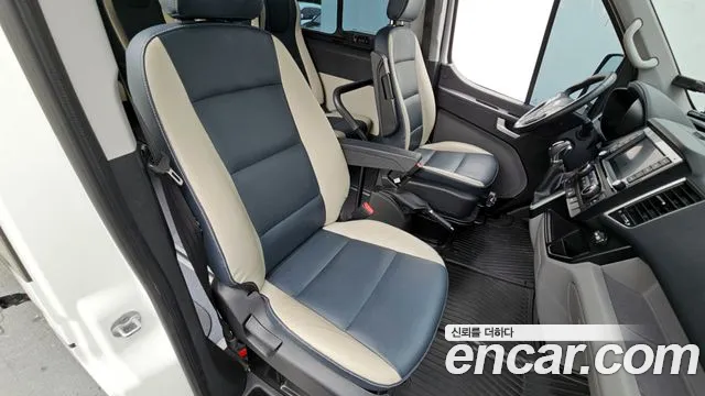 Hyundai Solati Solati 15 мест — Фото автомобиля 12