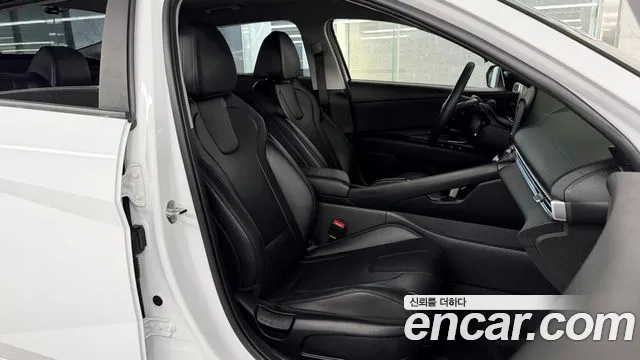 Hyundai Avante CN7 — Фото автомобиля 11