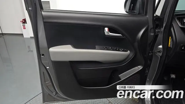 Kia RAY Новый Kia Ray Signature — Фото автомобиля 20