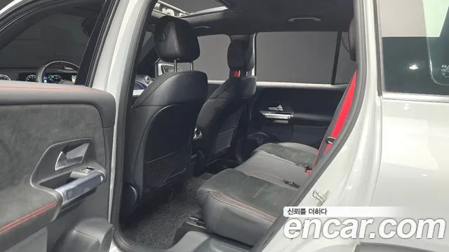 Mercedes-Benz GLB-Class — Фото автомобиля 12