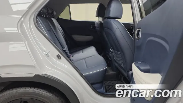 Hyundai Venue — Фото автомобиля 17
