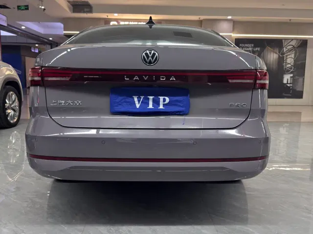 Volkswagen Lavida — Фото автомобиля 5