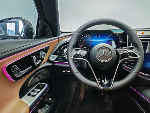 Mercedes-Benz E-Class — Фото автомобиля 9