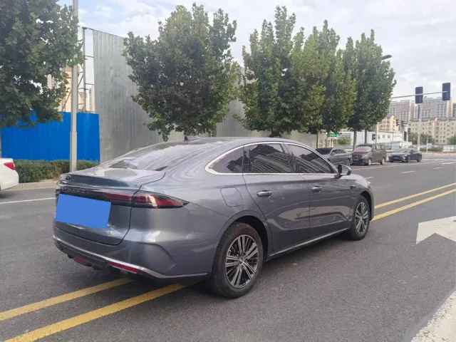 Geely Galaxy Stellar 6 — Фото автомобиля 9