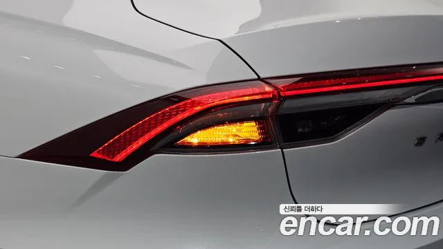 Hyundai Grandeur New — Фото автомобиля 8