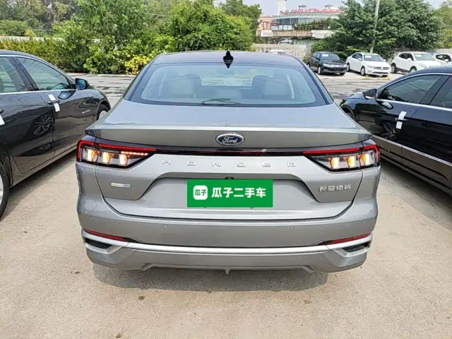 Ford Mondeo — Фото автомобиля 5