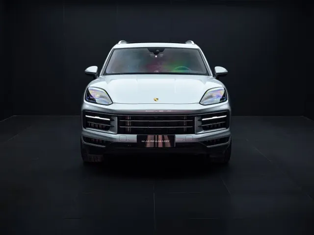 Porsche Cayenne — Фото автомобиля 9