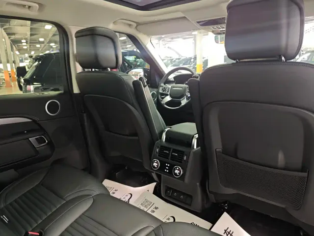 Land Rover Discovery — Фото автомобиля 9